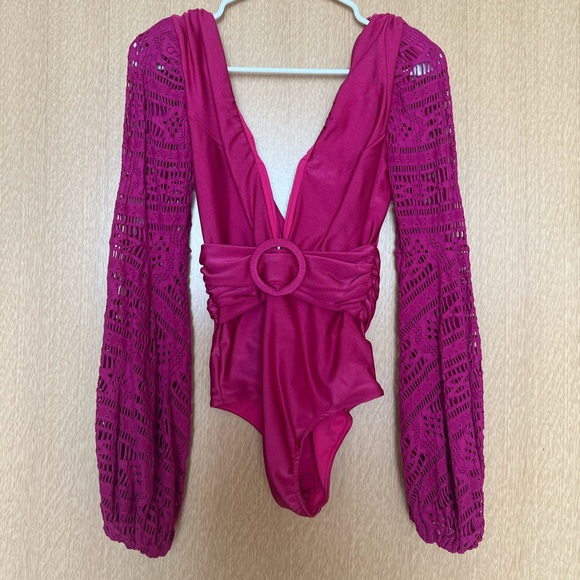 PatBo Crochet Sleeve Plunge Bodysuit Magenta XS - Picture 3 of 8